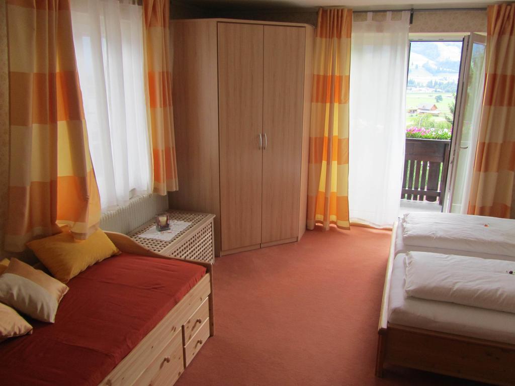 Haus Landl Apartment Haus im Ennstal Ruang foto